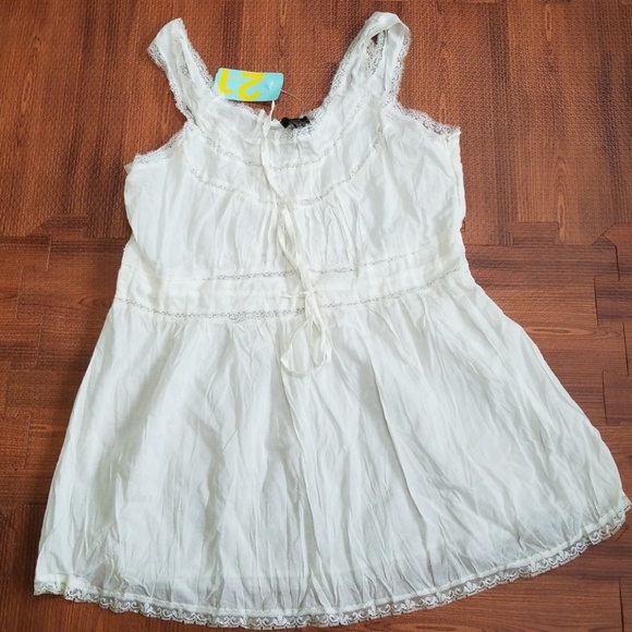 Forever 21 Tops - Forever21 camisole top Forever 21 Tops - Forever21 camisole top